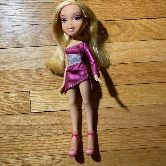 Be Bratz Cloe 2007 - Picture 3 of 5